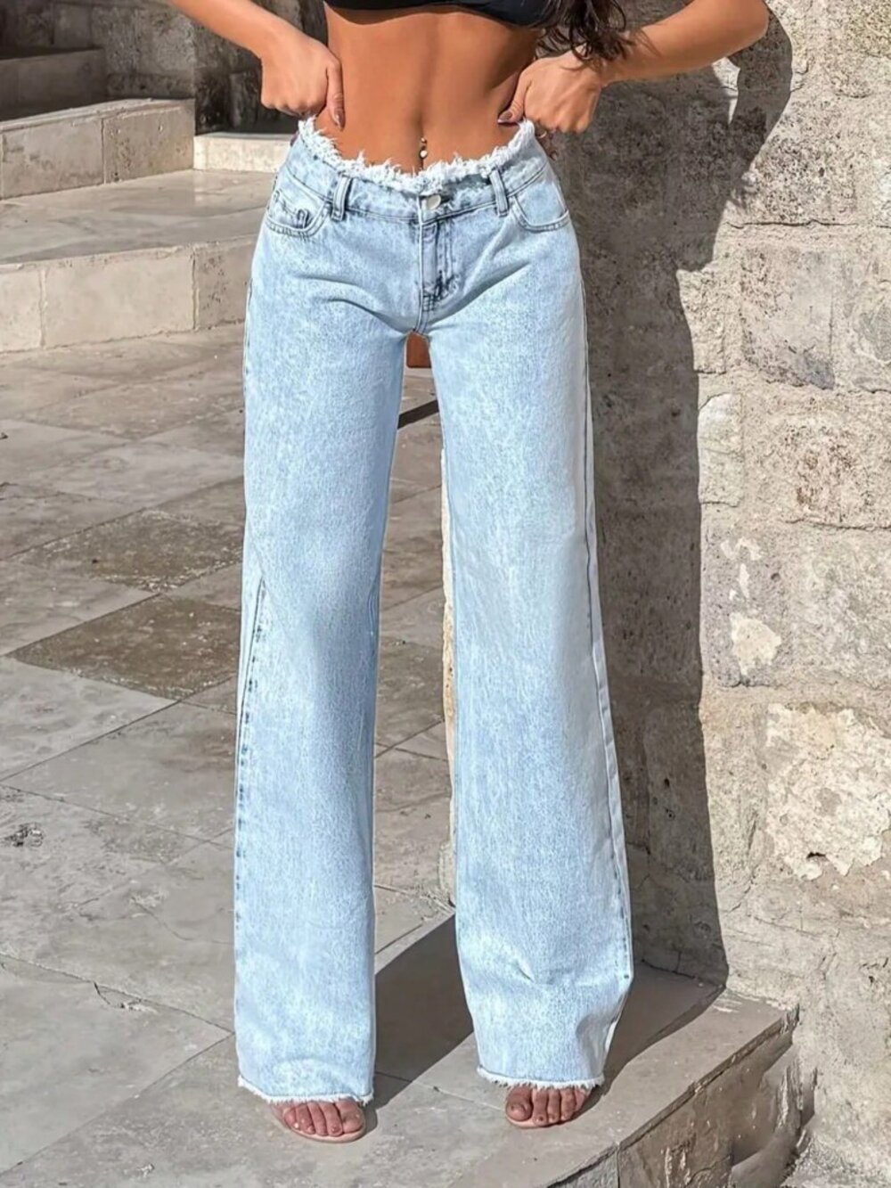 Blue Casual Women's Light Wash Frayed Waist Wide Leg Jeans - Picture 4 of 4
